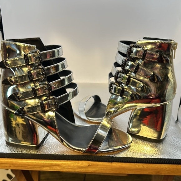 Beautiful PRIVILEGED shiny silver platform heels. Size 8 1/2 used slightly. - Picture 7 of 7